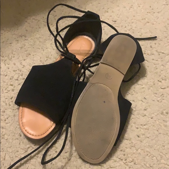 Black lace up sandals - Picture 2 of 2